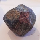 Rhodolitt (Granat) Rå 1,1 kilo AAA-kvalitet thumbnail