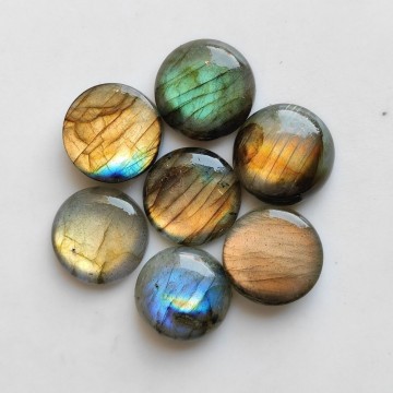 Labradoritt rund cabochon 5-10 gram AAA+ kvalitet