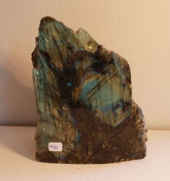 Labradoritt skulptur 1107 gram polert en side
