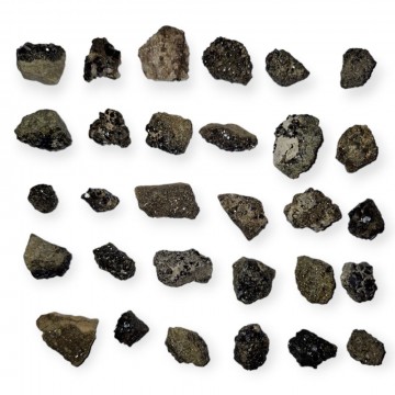 Melanitt Granat (Andraditt) Rå krystaller 2-5 gram AA-kvalitet