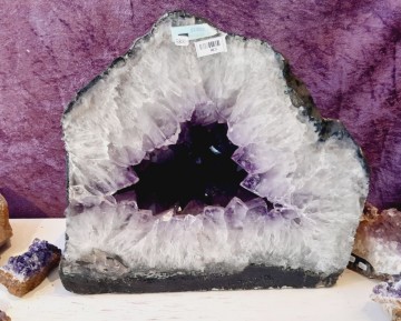 Ametyst grotte (geode) fra Brasil 23,3 kilo AA-kvalitet