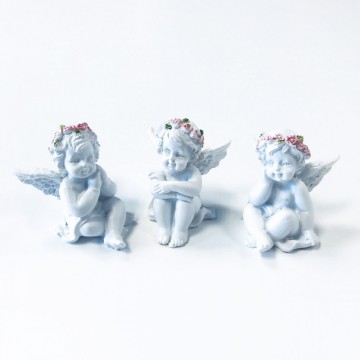 Angel Thinking with Pink Roses  5 cm