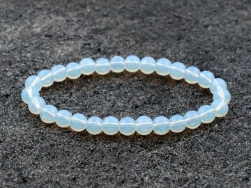 Armbånd med 6 mm Opalitt (Syntetisk) AAA+ kvalitet