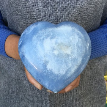 Kalsitt, blå hjerte 11,5 cm, 840 gram