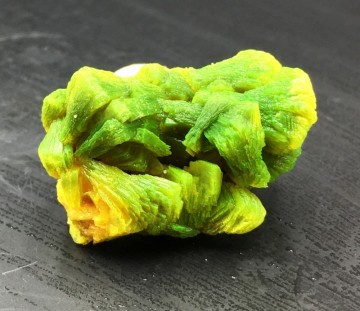 Autunitt 2,8 gram