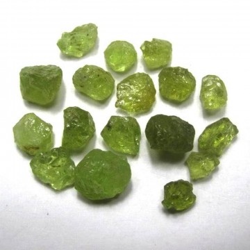 Demantoid Rå Små AAA-kvalitet