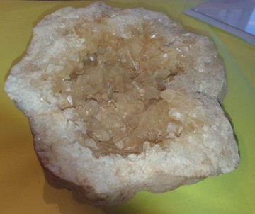 Kalsitt geode 2,4 kilo