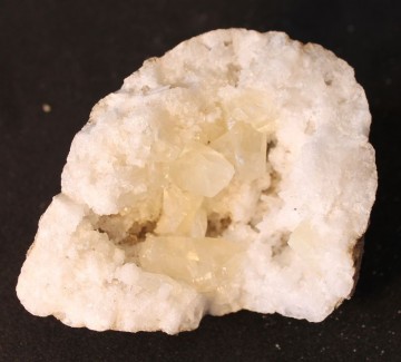Kalsitt geode 211 gram