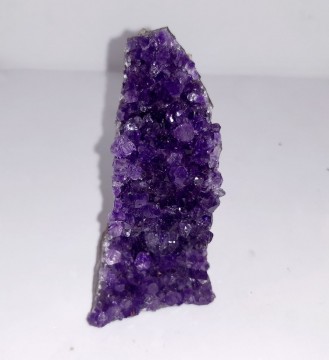 Ametyst Cut Base stående (geode) AA-kvalitet 136 gram