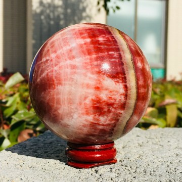 Rhodokrositt kule 68 mm, 457 gram
