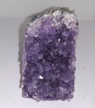 Ametyst Cut Base stående (geode) A-kvalitet 238 gram