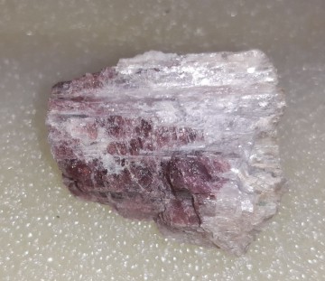 Turmalin rosa (Rubelitt) Rå 39 gram AA-kvalitet