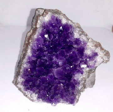 Ametyst Cut Base stående (geode) AA-kvalitet 331 gram