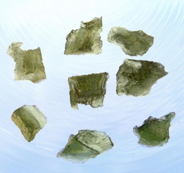 Moldavitt, ekte Rå ca 5-10 mm, 0,3-0,5 gram AA-kvalitet