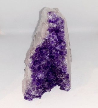 Ametyst Cut Base stående (geode) D-kvalitet 759 gram