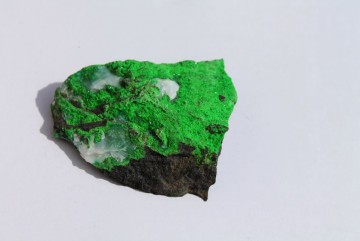 Uvarovitt (Grønn Granat) 107 gram