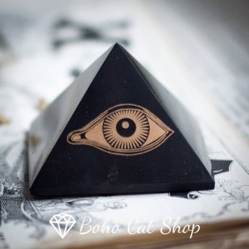 Shungitt pyramide Eye of Horus 5x5 cm