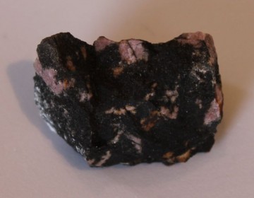 Pyroxmangitt 16,4 gram