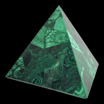 Malakitt ekte pyramide 5x5 cm