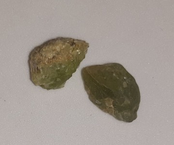 Peridot Rå Ekstra Små 0,5 gram AA-kvalitet