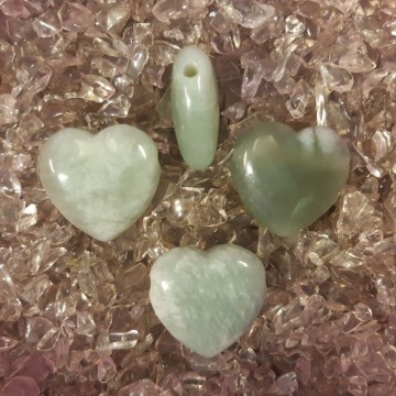 Jade, grønn new hjerte anheng med sidehull 3 cm, AAA-kvalitet