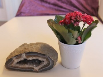 Agat geode med Bergkrystall 1128 gram
