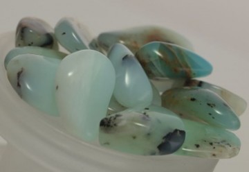 Opal, blå Tromlet Medium AA-kvalitet