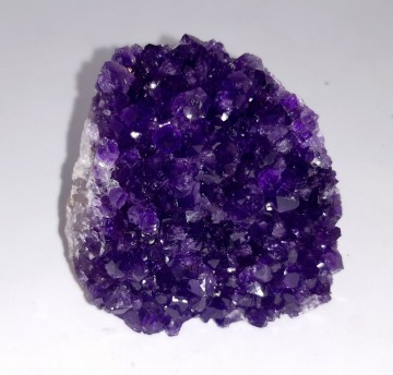 Ametyst Cut Base stående (geode) AA-kvalitet 165 gram