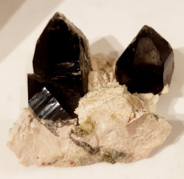 Kvarts, svart med Epidott og Feltspat 154 gram AAA+ kvalitet