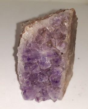 Ametyst Cut Base stående (geode) A-kvalitet 180 gram