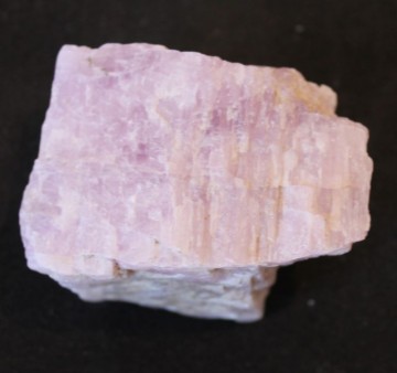 Kunzitt (Rosa Spodumen) Rå 156 gram