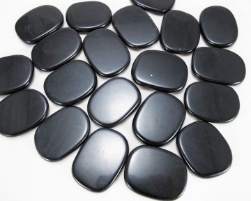 Obsidian, svart flat lommestein 30-40 mm
