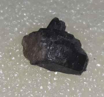 Titanitt, svart (Sfene) Rå 2 gram AAA-kvalitet