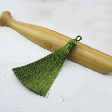Dusk (Tassel) 8 cm, militær grønn