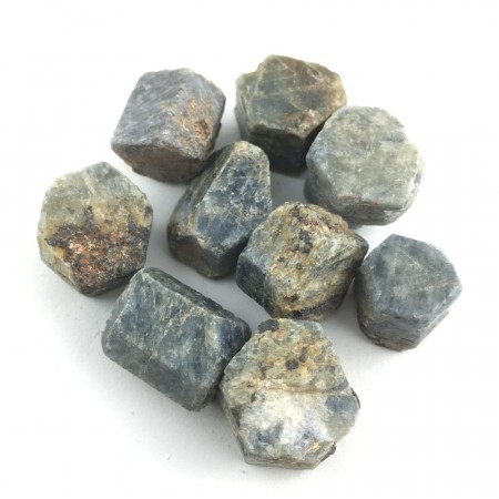 Safir, blå naturlig ufarget Rå Medium A-kvalitet