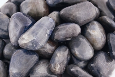 Safir, blå Tromlet Medium/Stor AA-kvalitet