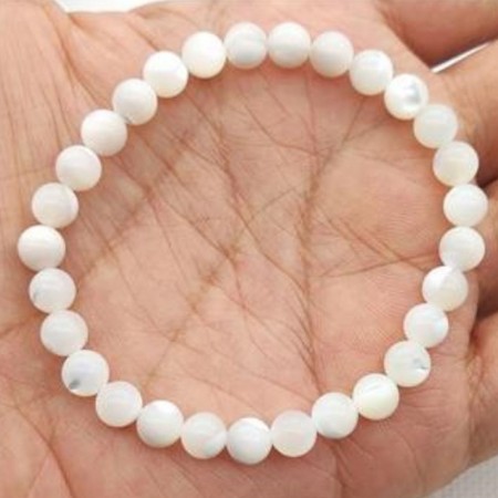 Armbånd med 6 mm Mother of Pearl AAA-kvalitet, 19 cm